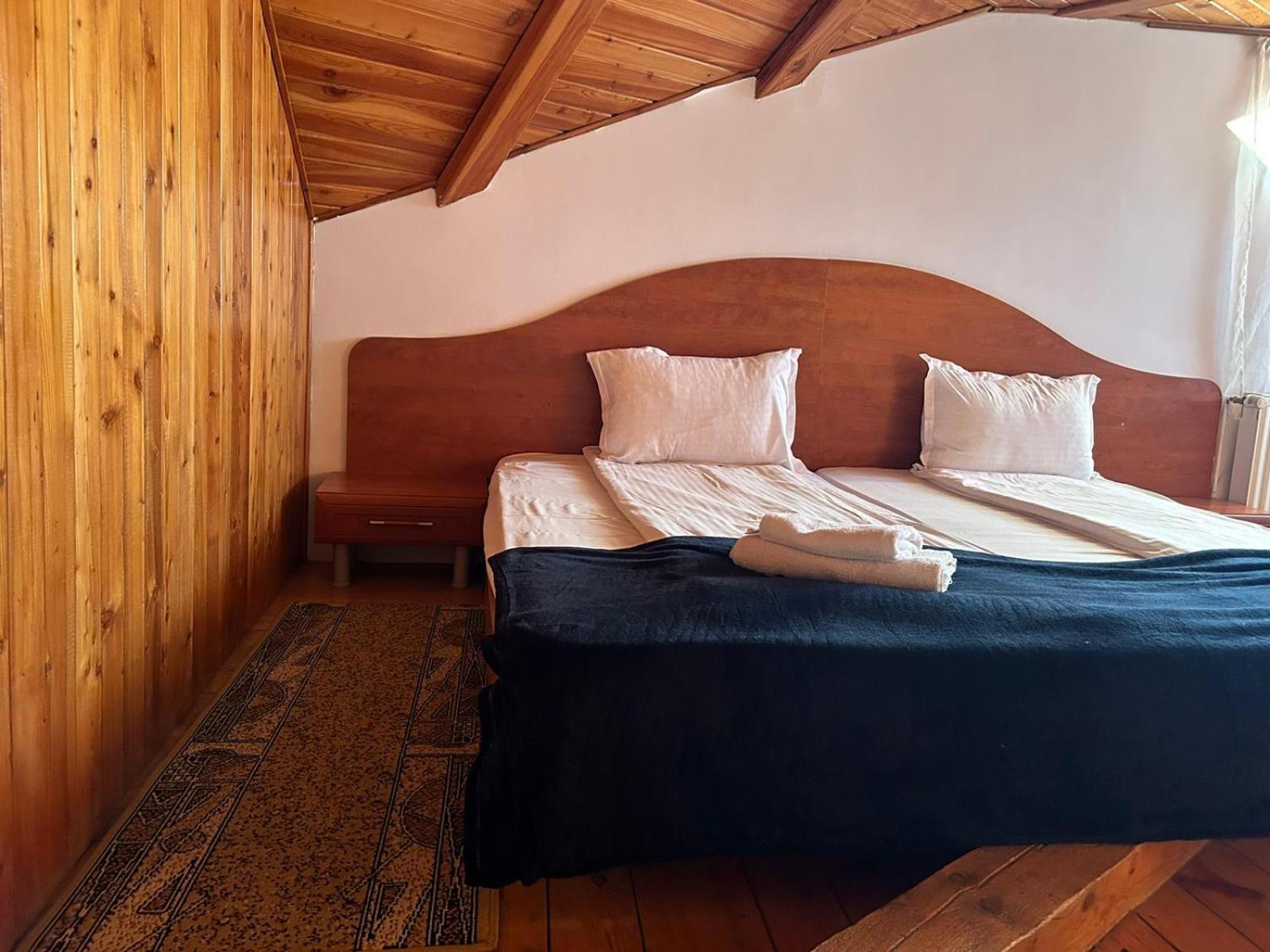 Ambra Room'S Braşov Extérieur photo