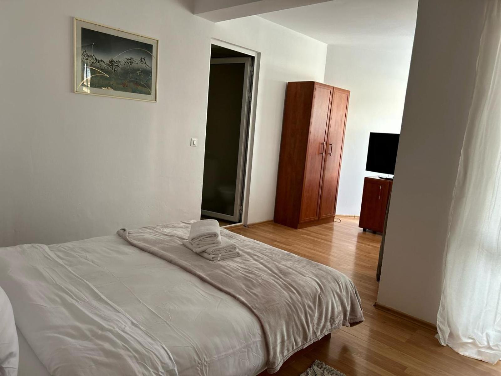 Ambra Room'S Braşov Extérieur photo