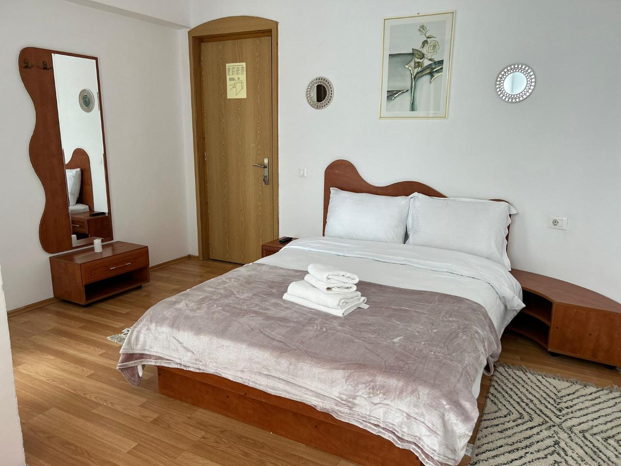 Ambra Room'S Braşov Extérieur photo