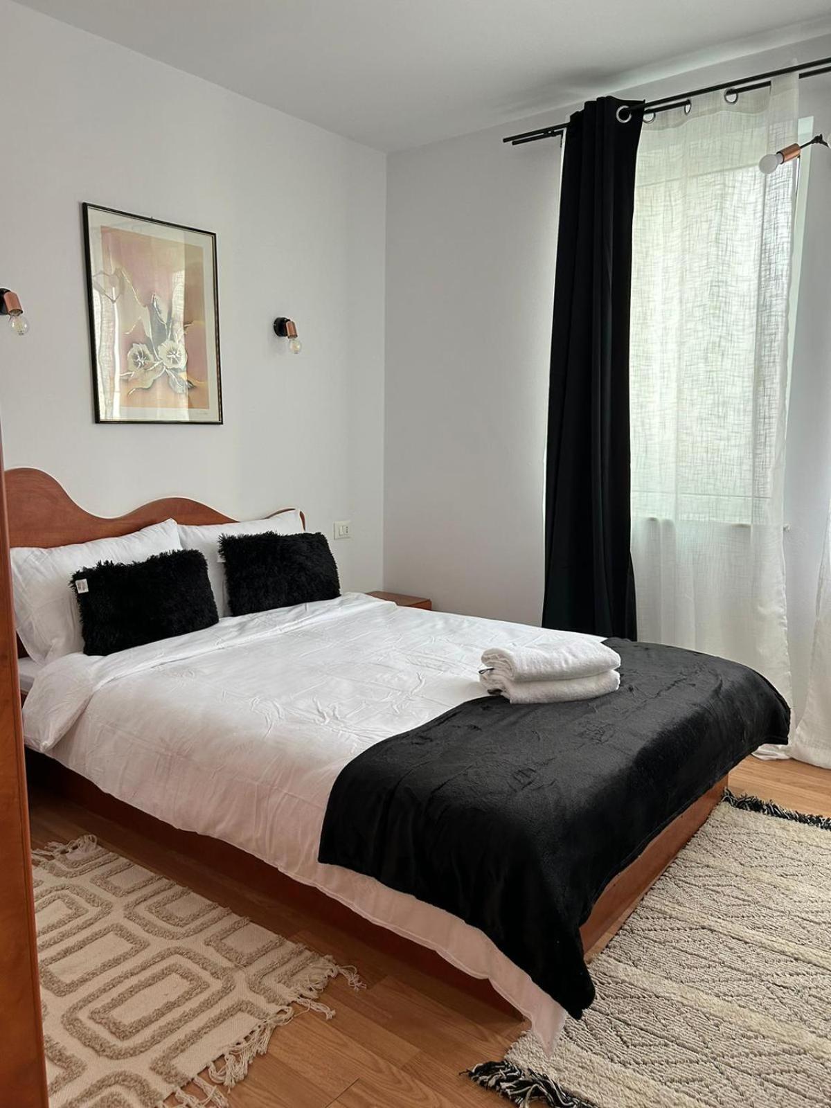 Ambra Room'S Braşov Extérieur photo