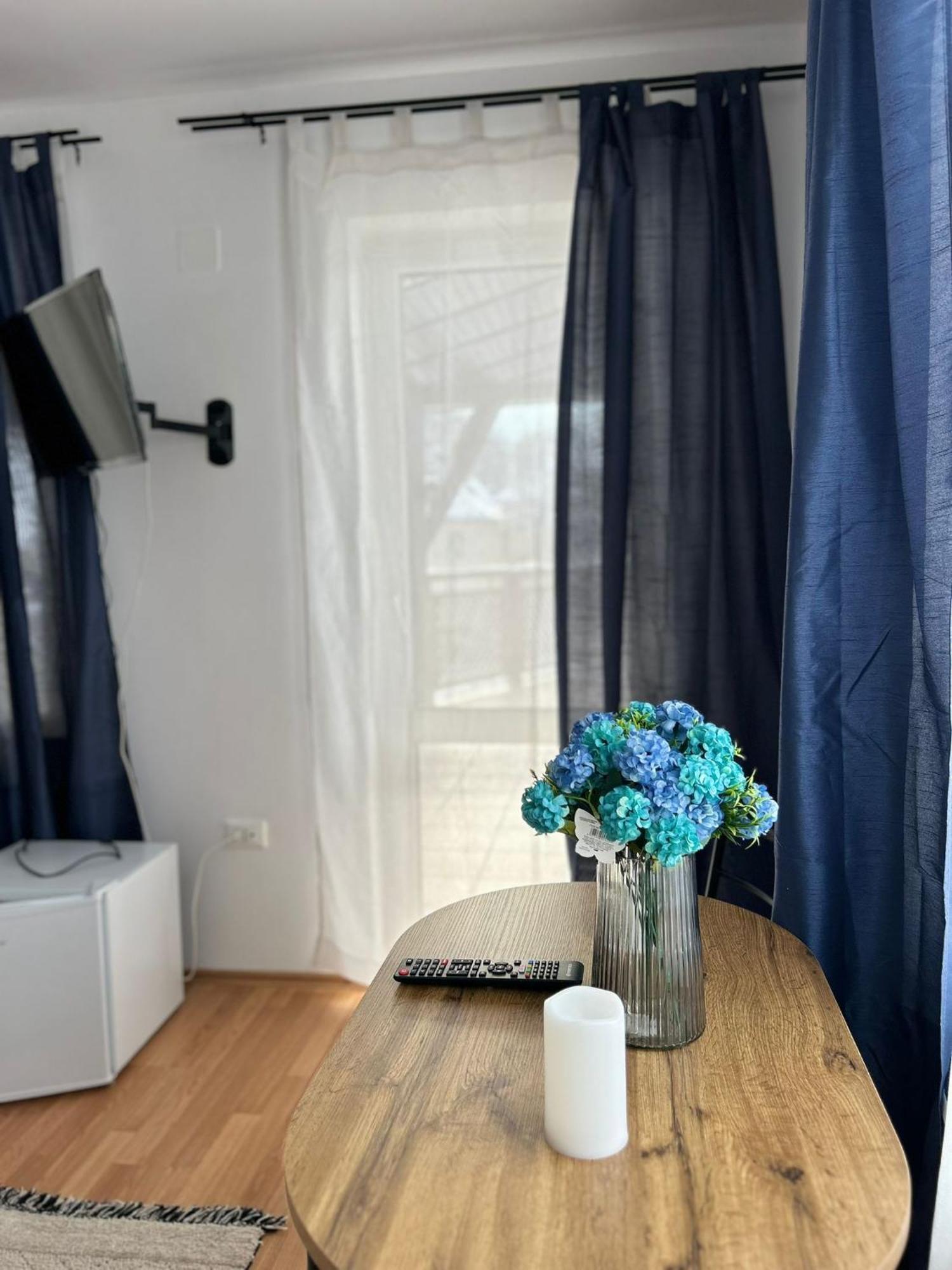 Ambra Room'S Braşov Extérieur photo