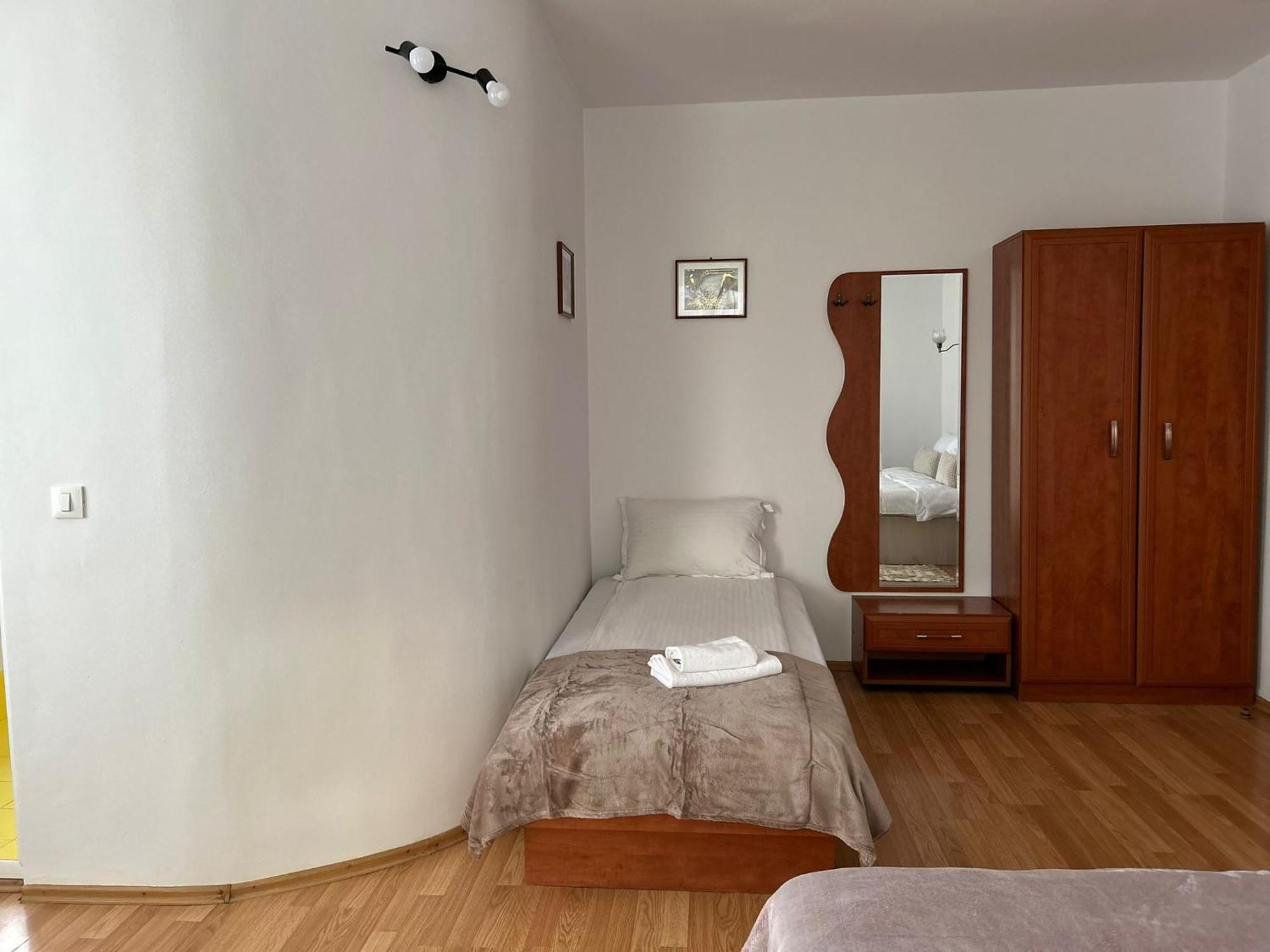 Ambra Room'S Braşov Extérieur photo