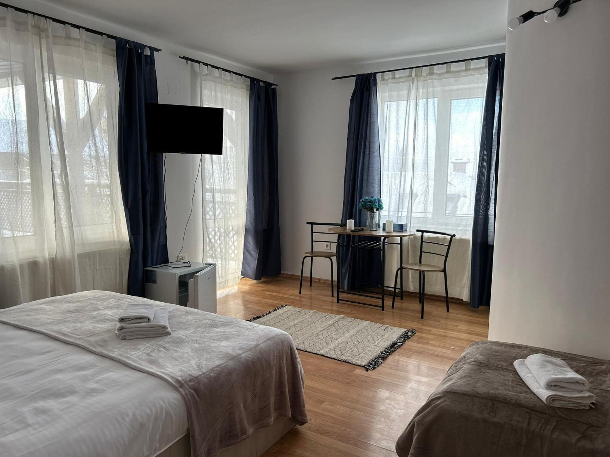 Ambra Room'S Braşov Extérieur photo