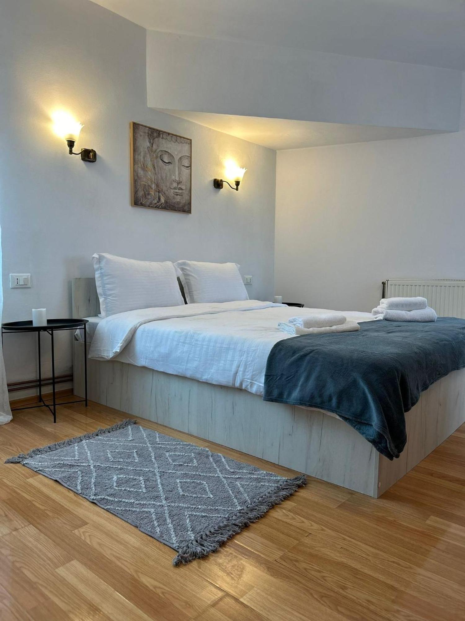 Ambra Room'S Braşov Extérieur photo